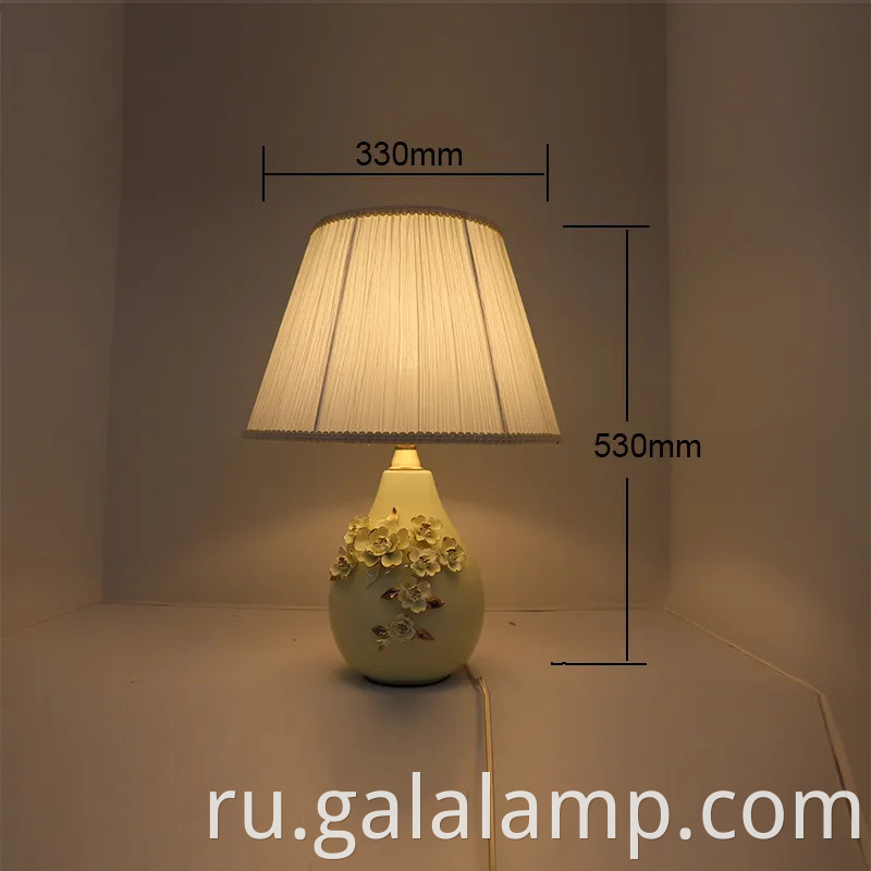 Элегантная золотая керамическая настольная лампа для спальни и гостиной